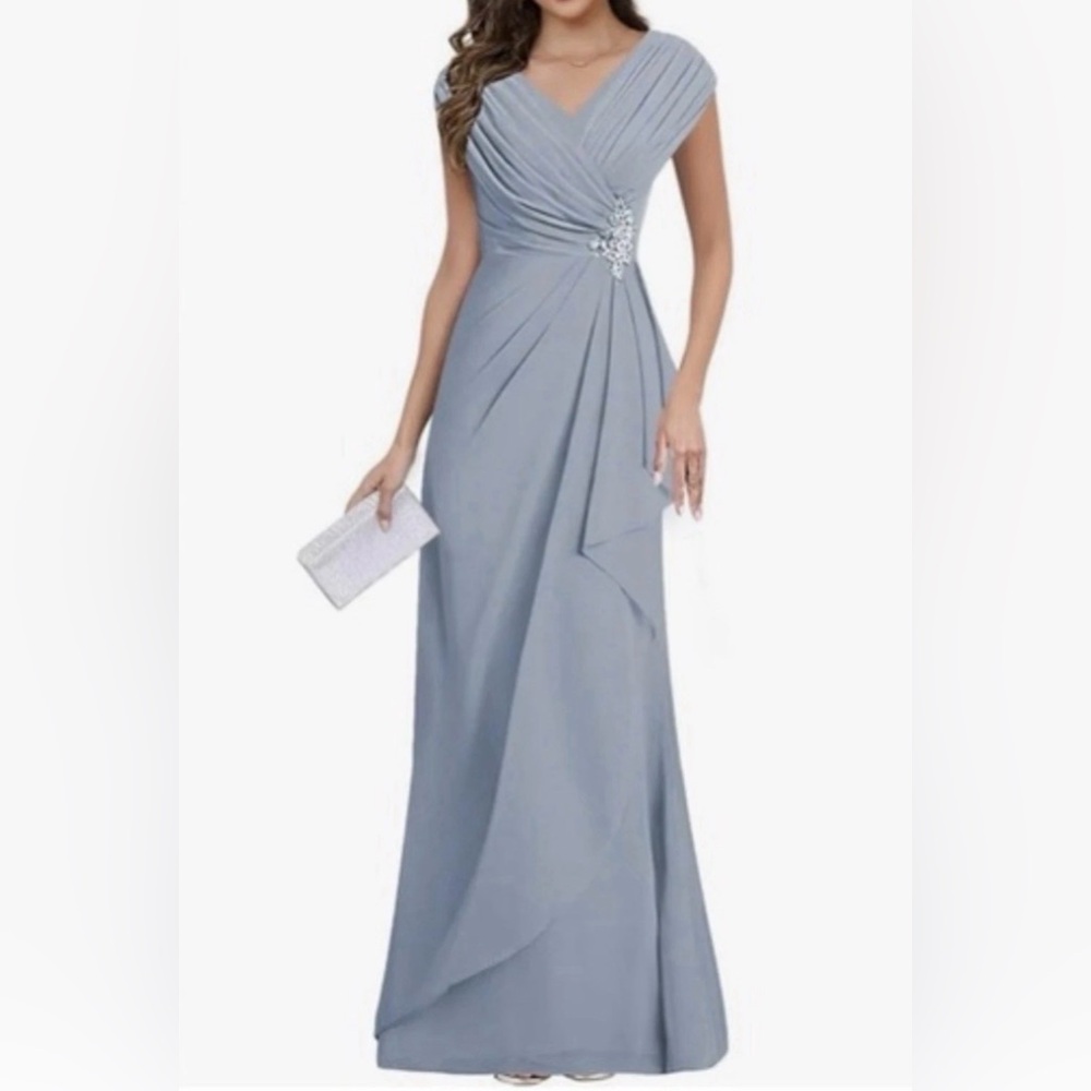 Elegant Light Blue Evening Gown with Side Embellishment